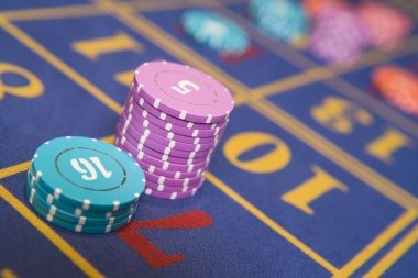 Bonus round free spins feature with accelerated multiplier growth